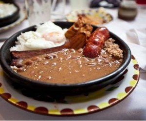 Bandeja Paisa Fuente colombia travel1